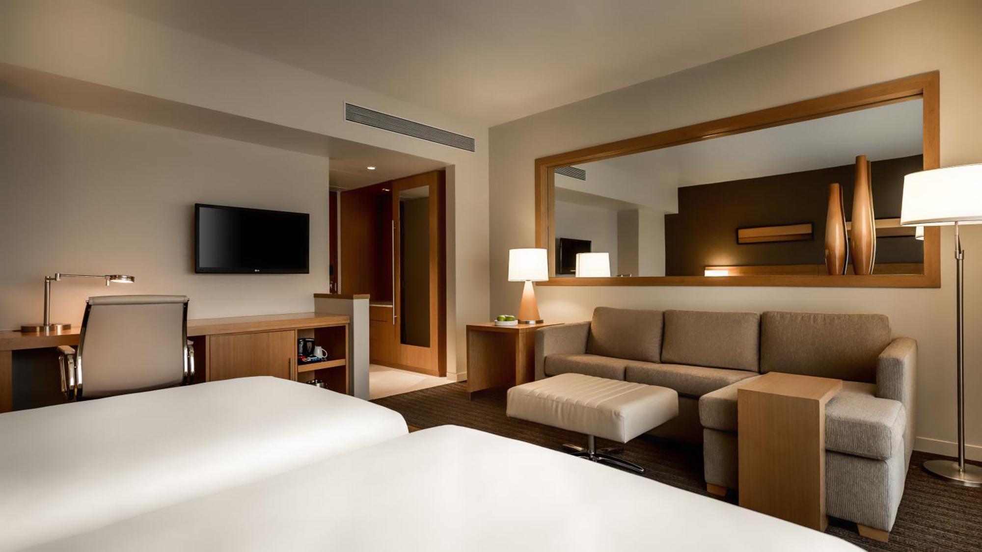 Hyatt Place Pune Хіньеваді Номер фото