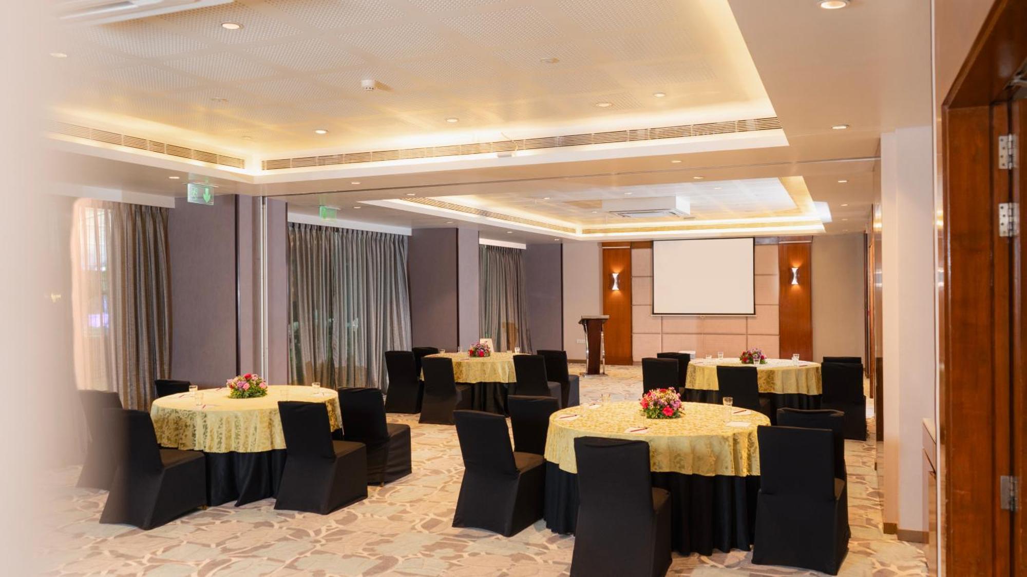 Hyatt Place Pune Хіньеваді Екстер'єр фото